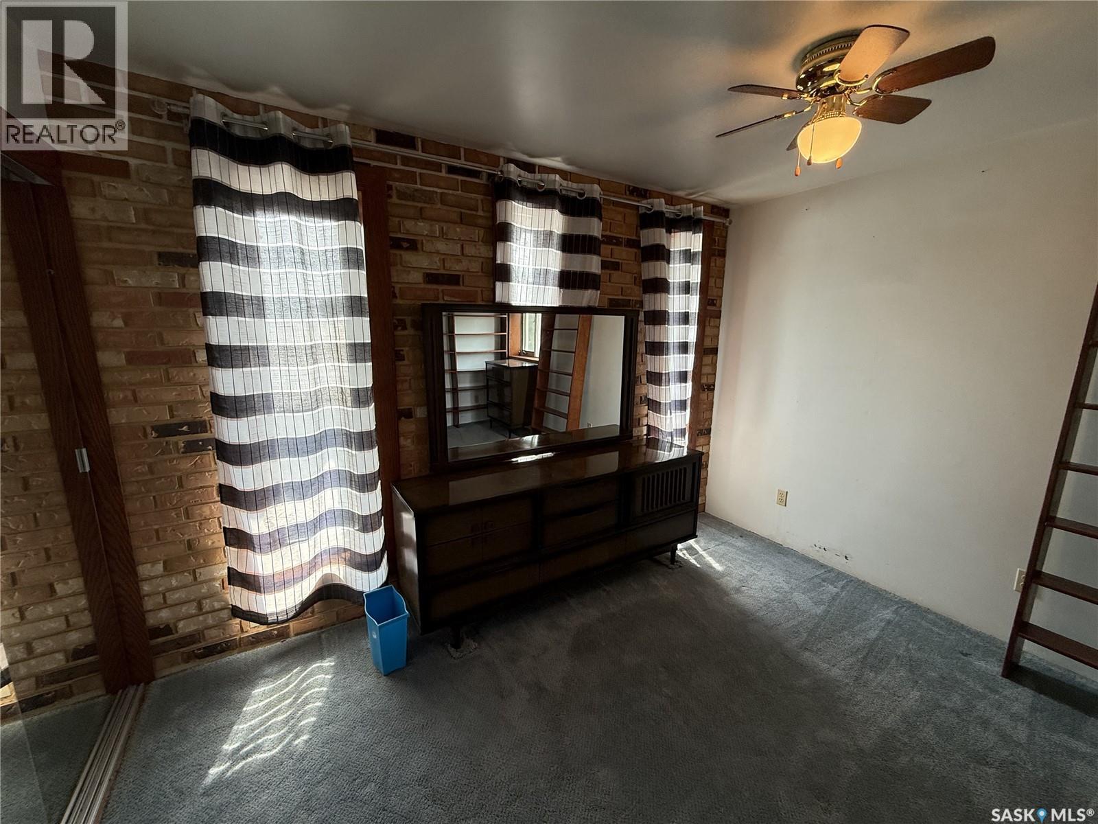 395 2nd STREET W - Image 21