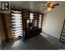 395 2nd Street W, Shaunavon, SK S0N2M0 Photo 21
