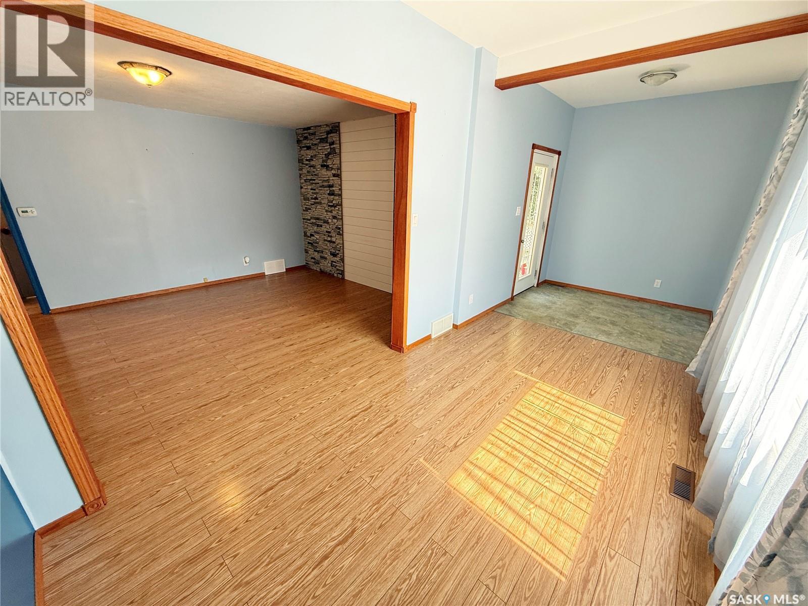718 4th STREET S - Image 14