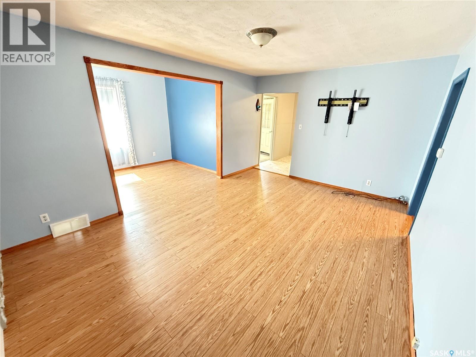 718 4th STREET S - Image 18