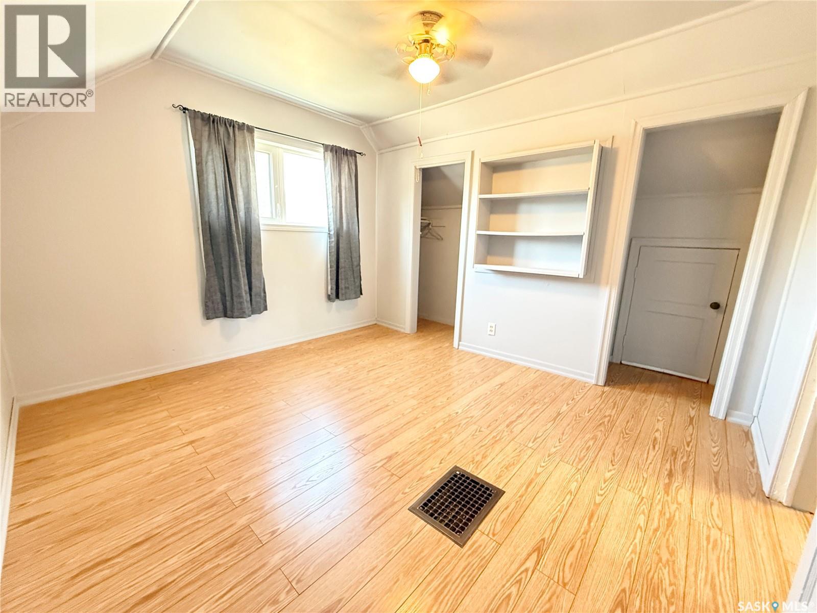 718 4th STREET S - Image 31