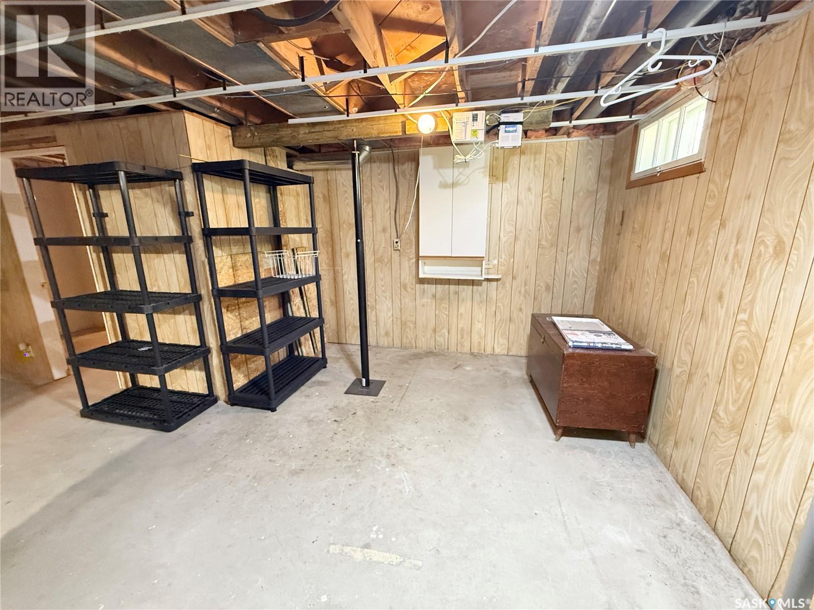 718 4th STREET S - Image 34