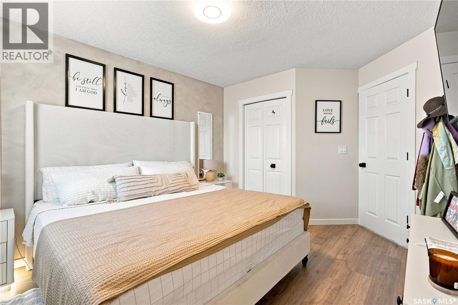 107 Hall CRESCENT - Image 30