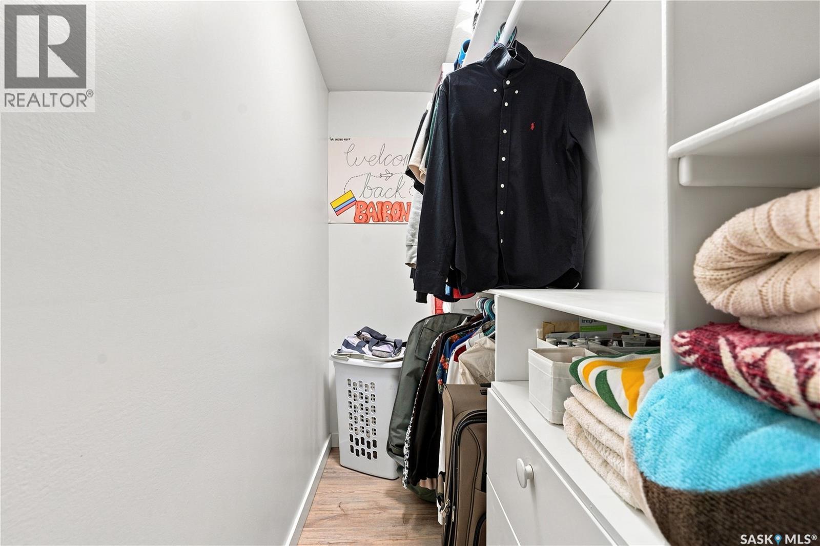 107 Hall CRESCENT - Image 45