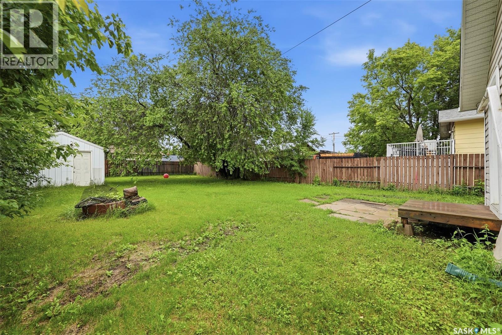 712 5th STREET E - Image 28