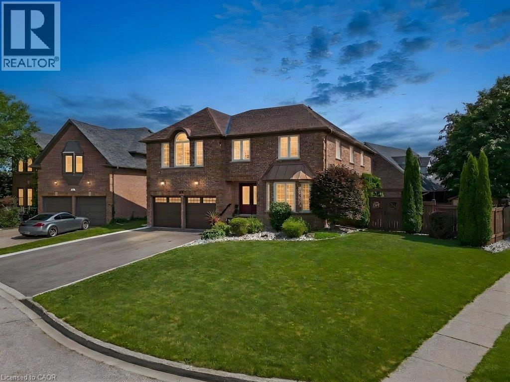 39 FALCON Court — photo 2