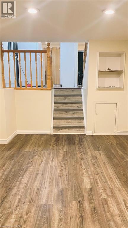 508 PINETREE Crescent — photo 3