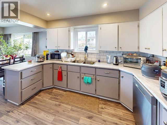 4922 SASKATCHEWAN AVE - 10