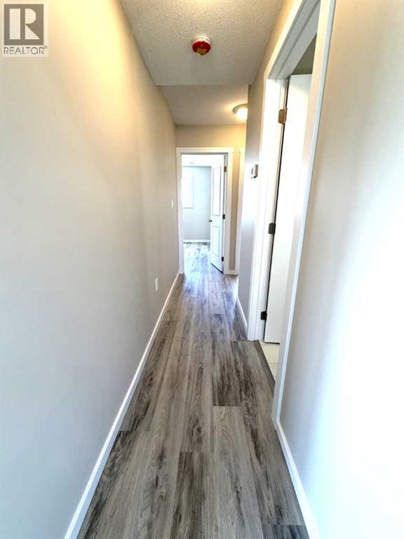 418 Main Street N - Image 15