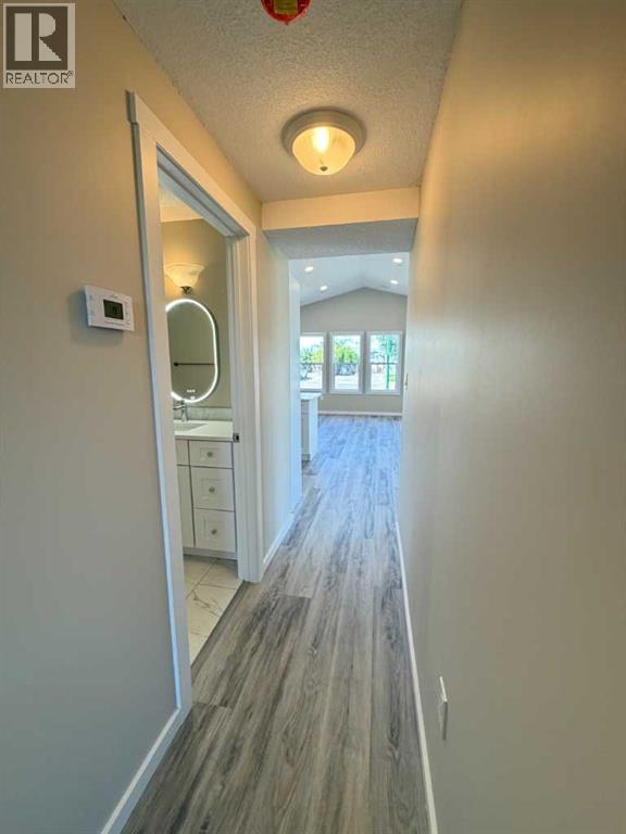 418 Main Street N - Image 31