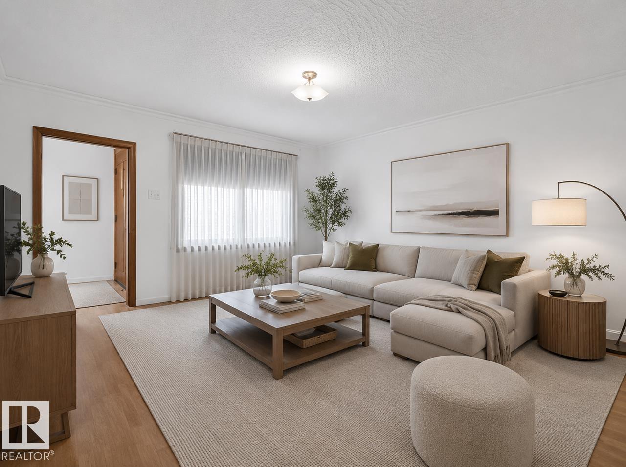 8326 81 AV NW - 3