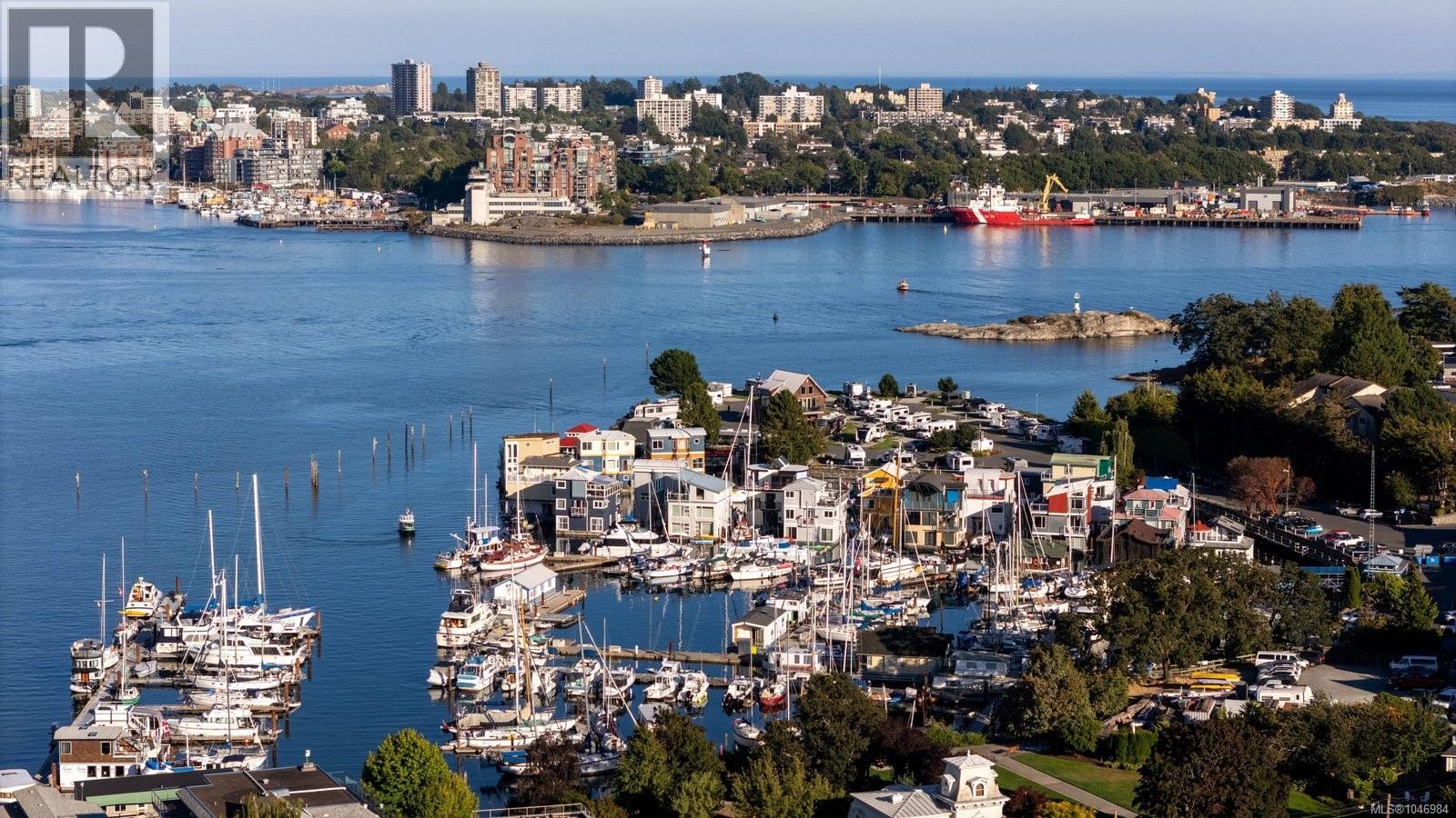 #905 899 Esquimalt Rd - 43