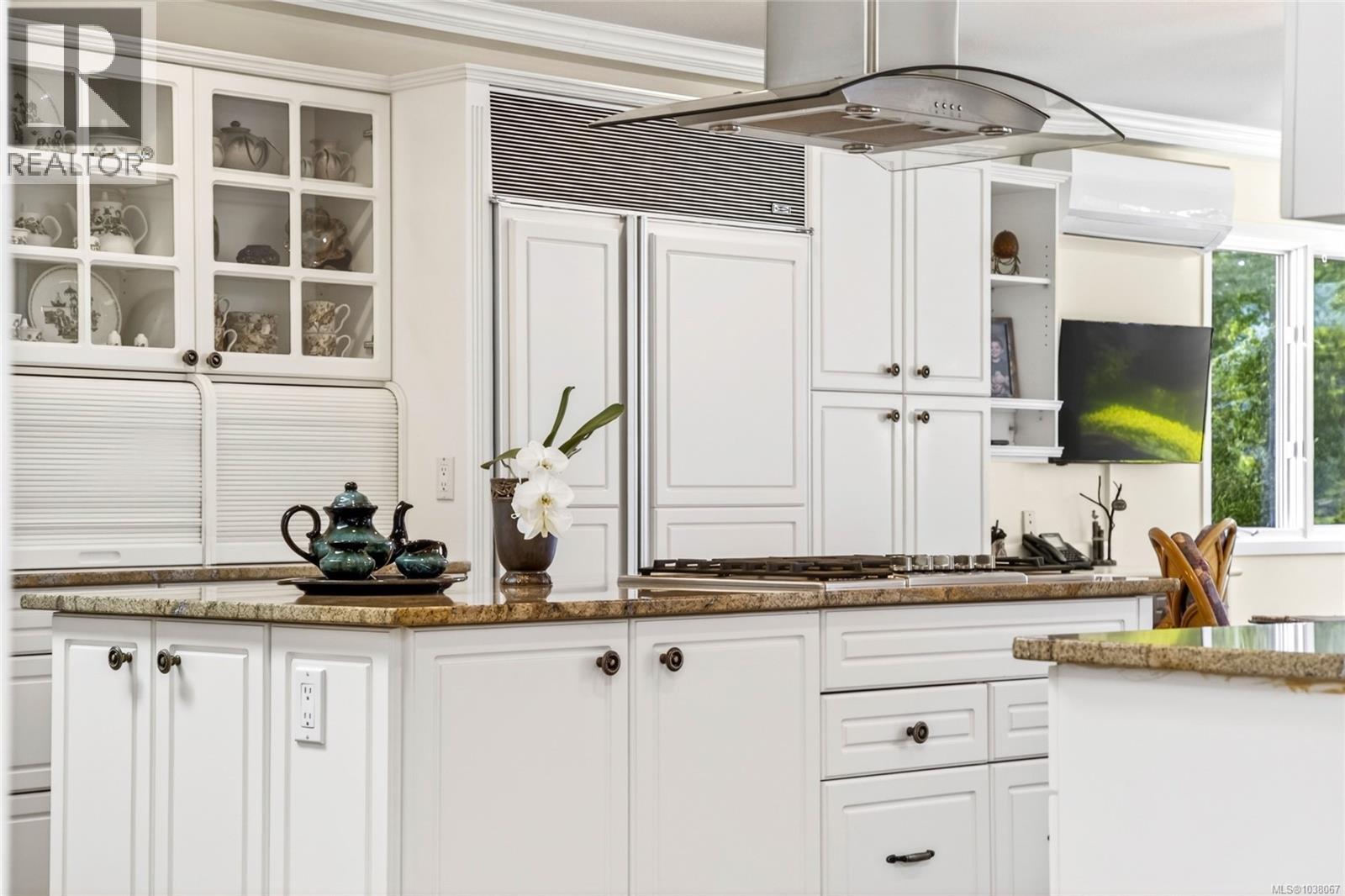 2221 Tarn Pl - 7