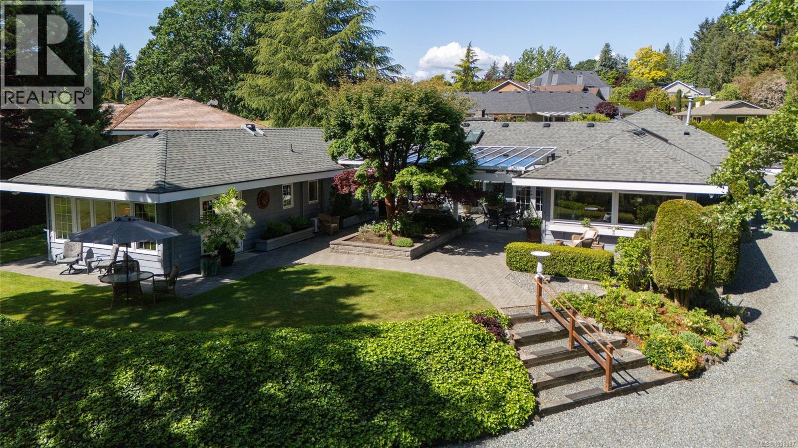 2221 Tarn Pl, Duncan