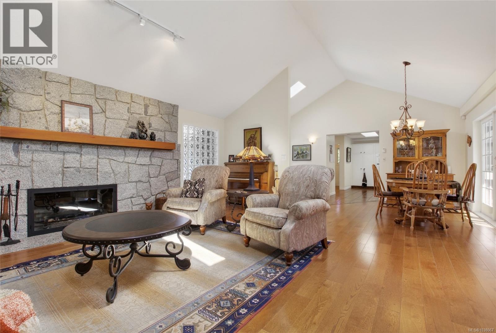 2221 Tarn Pl, Duncan
