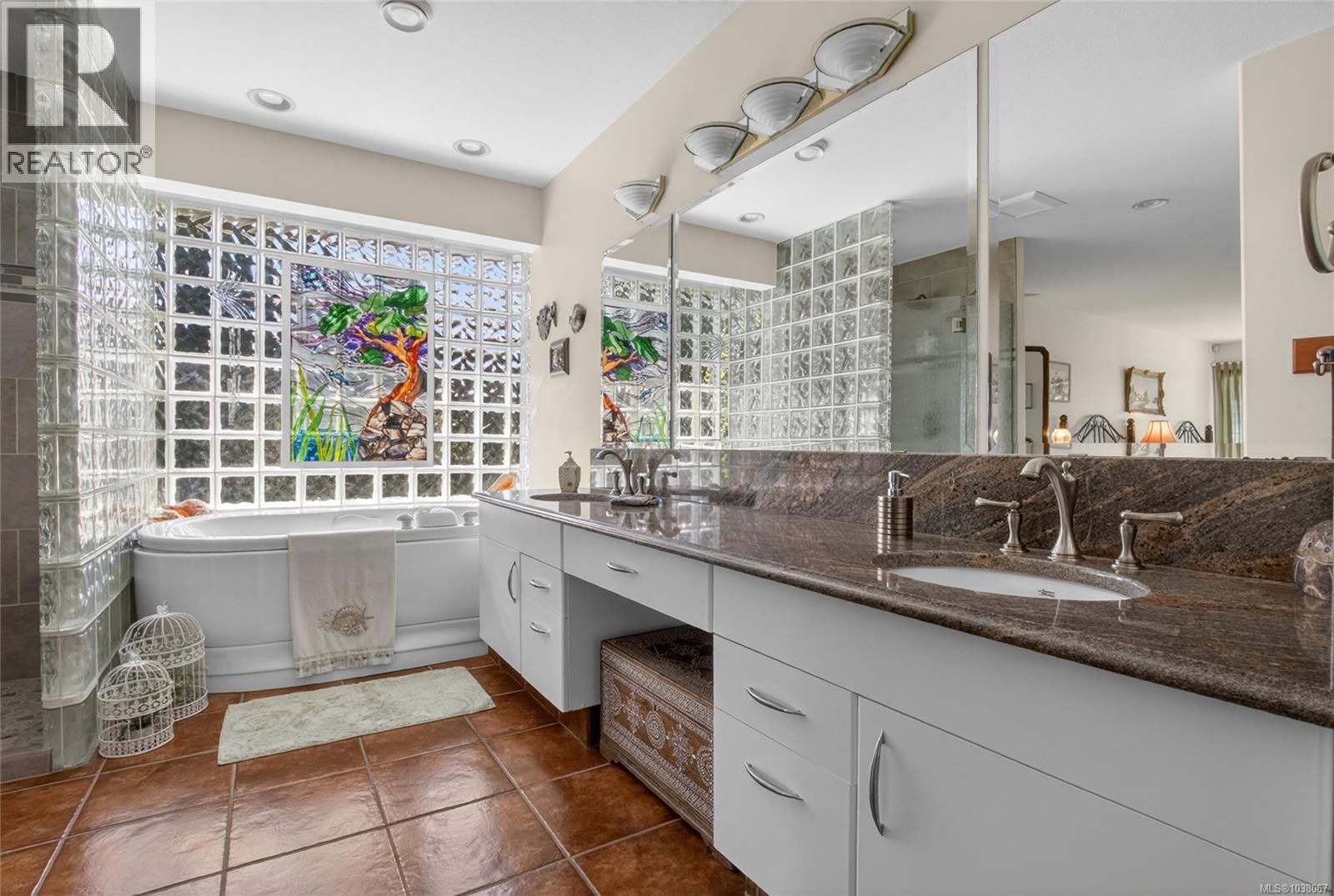 2221 Tarn Pl, Duncan