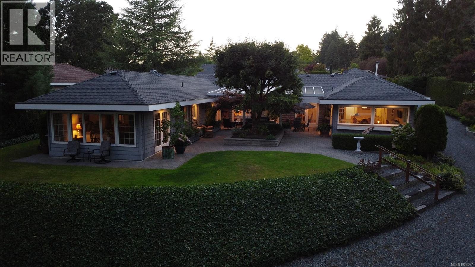 2221 Tarn Pl - 4