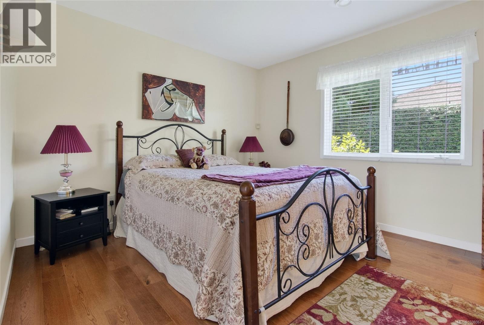 2221 Tarn Pl - 41