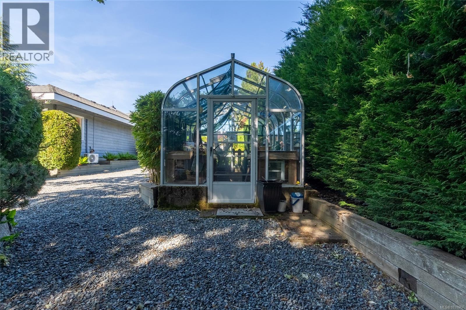 2221 Tarn Pl, Duncan