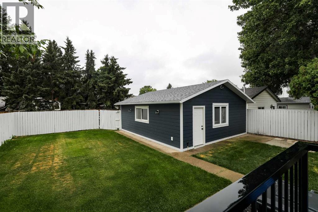 1418 25 Avenue N - 37