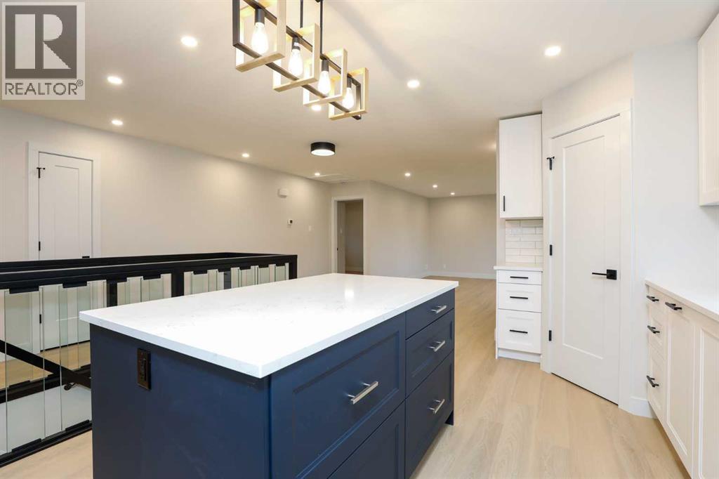 1418 25 Avenue N - 13