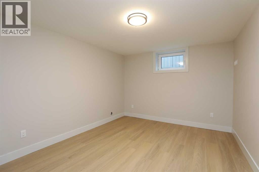 1418 25 Avenue N - 28