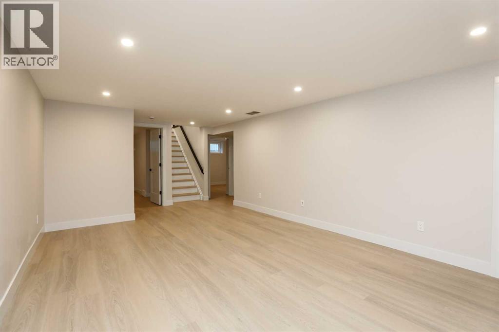 1418 25 Avenue N - 25