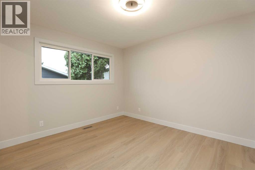 1418 25 Avenue N - 18