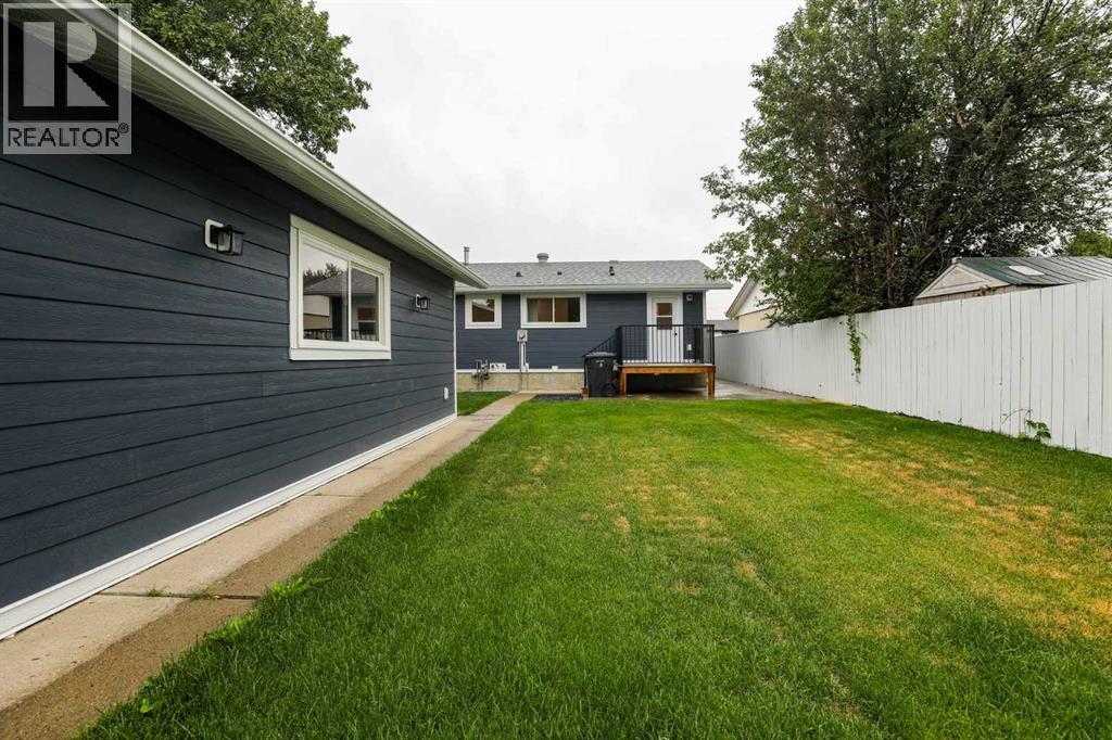 1418 25 Avenue N - 41