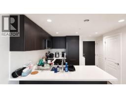 1805 3093 Windsor Gate, Coquitlam, BC V3B0N2 Photo 9