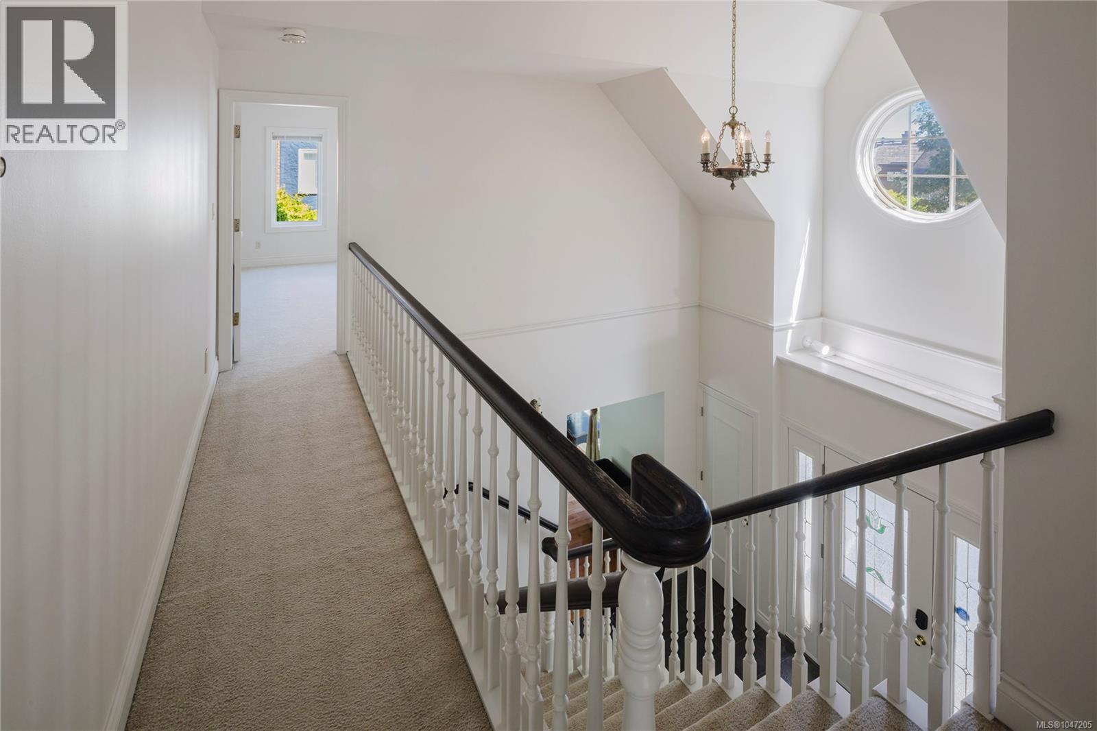  1632 Beach Drive, Oak Bay
