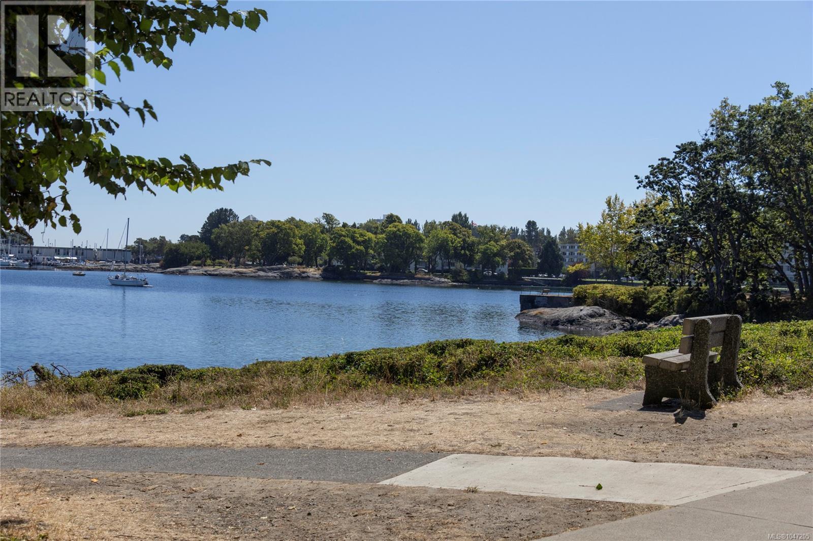  1632 Beach Drive, Oak Bay