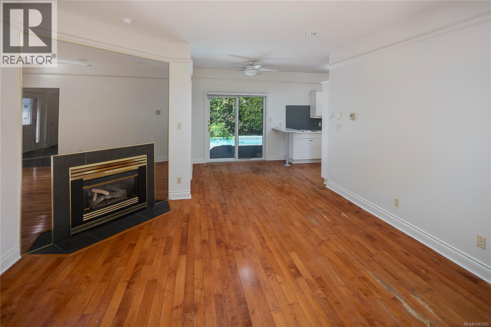 1632 Beach Dr - 7