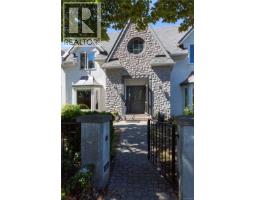 1632 Beach Dr, Oak Bay, BC V8R6H8 Photo 24