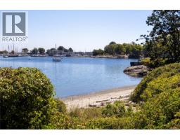 1632 Beach Dr, Oak Bay, BC V8R6H8 Photo 36