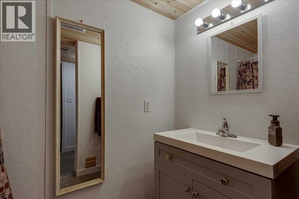 109 Selkirk Boulevard - Image 34