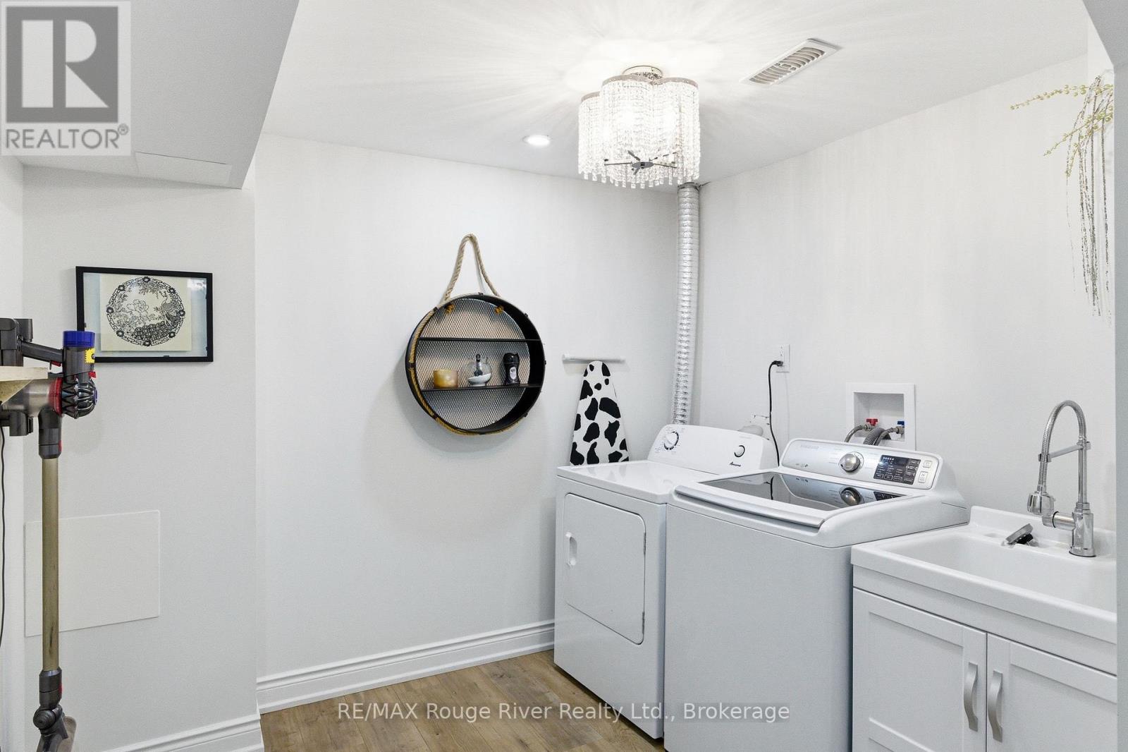 84 FRED JACKMAN AVENUE - Image 34