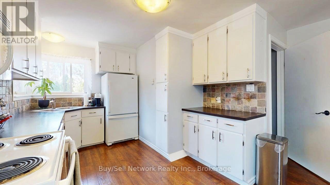 946 8TH LINE - Image 7