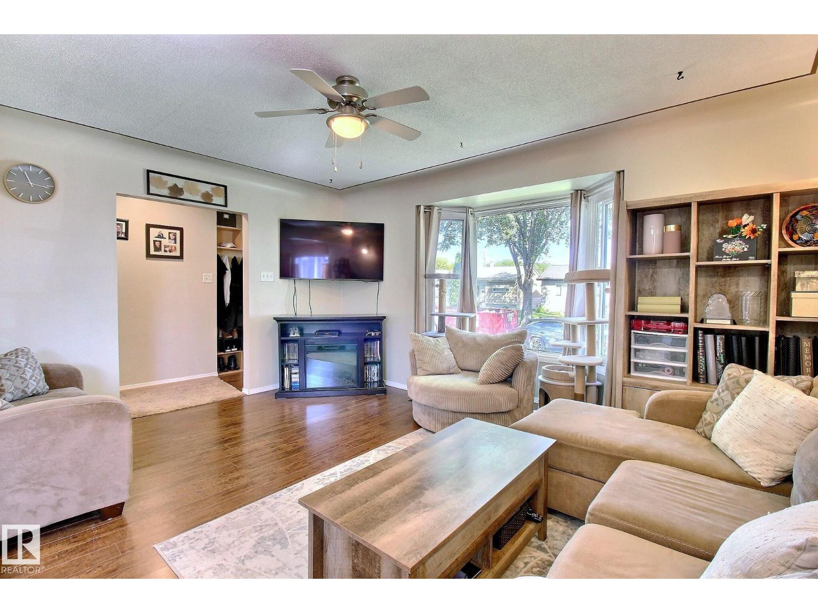 9743 65 AV NW - Image 8