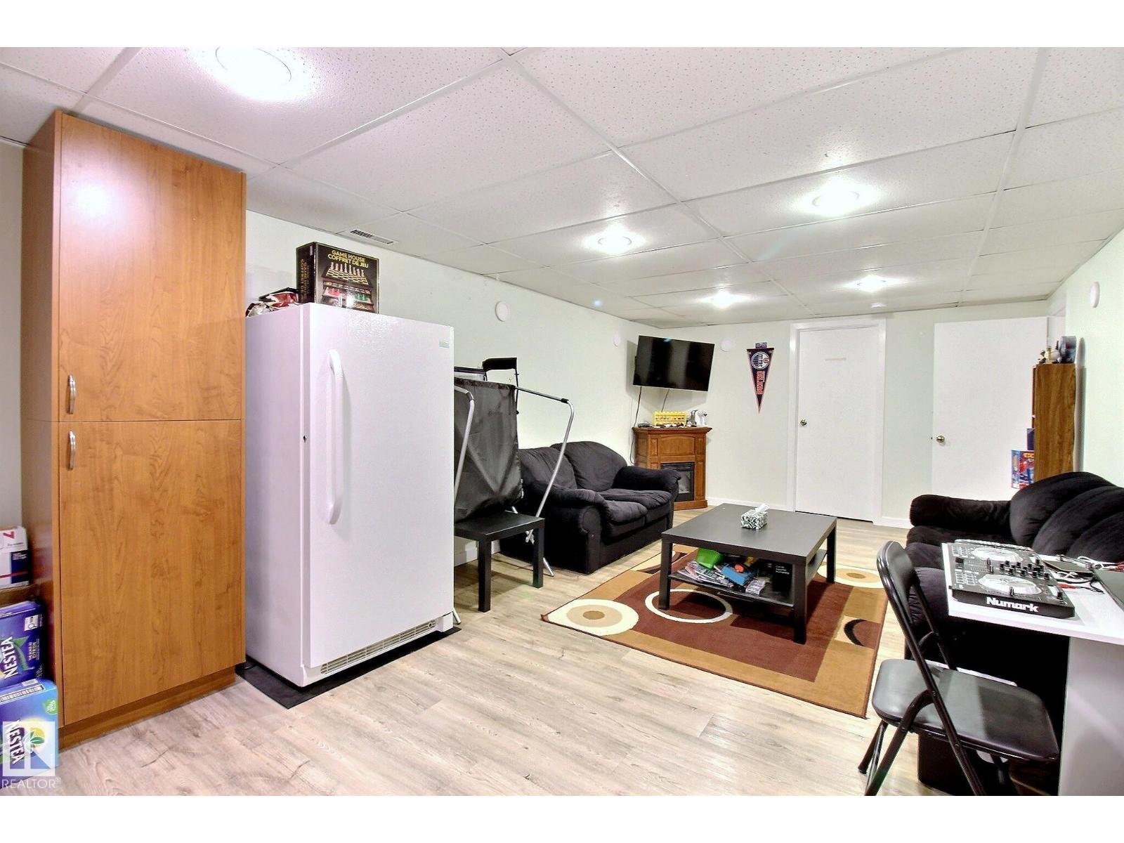 9743 65 AV NW - Image 26