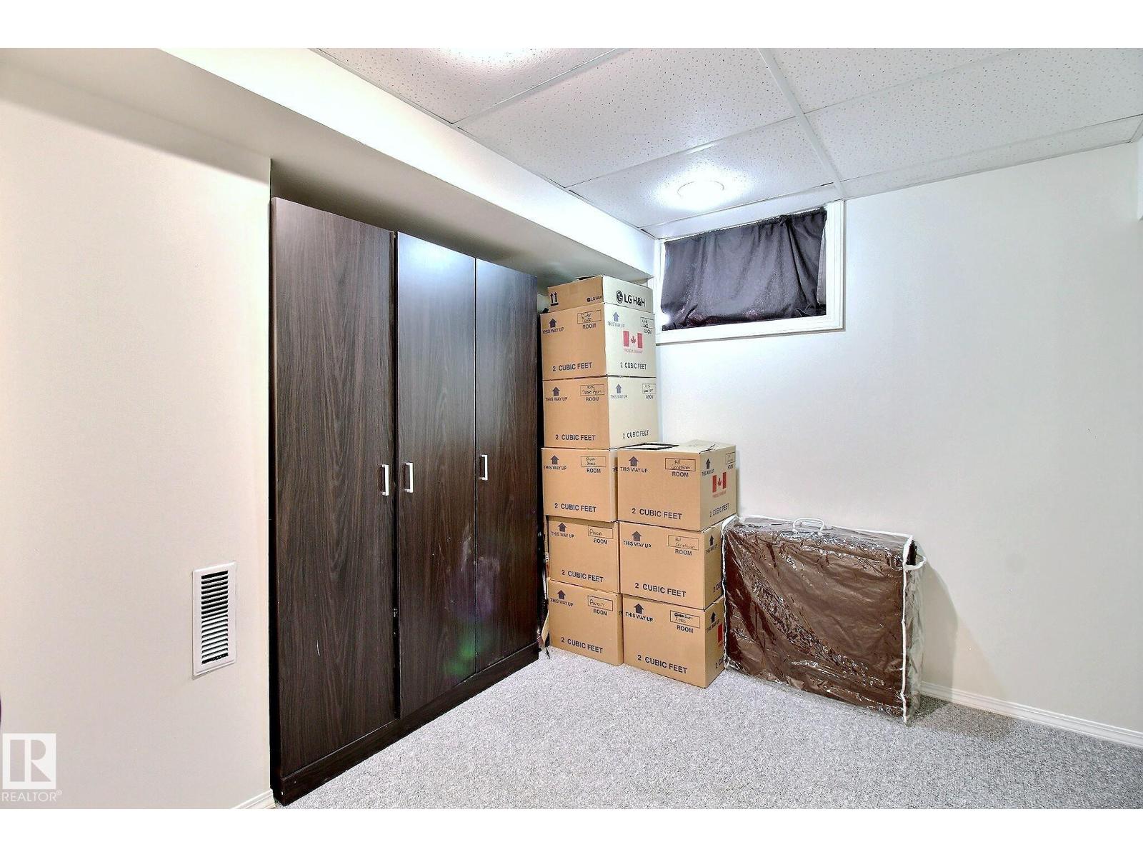 9743 65 AV NW - Image 32