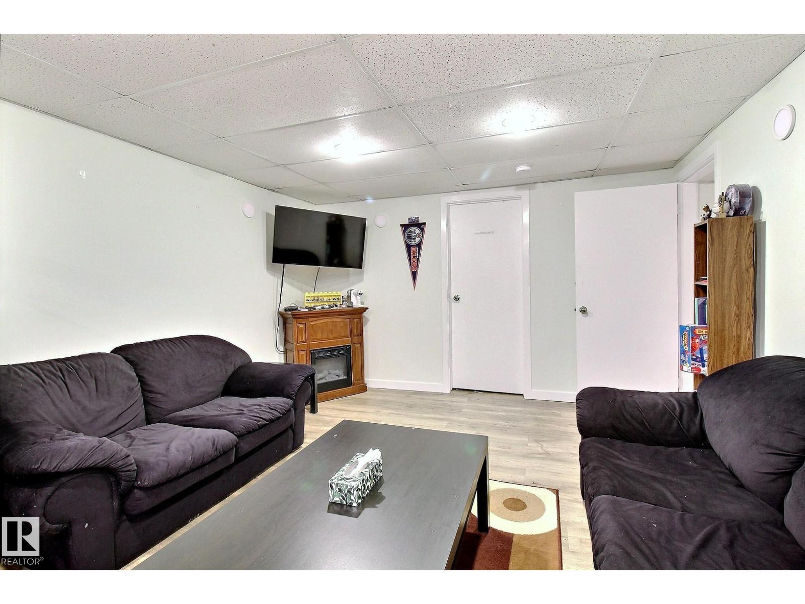 9743 65 AV NW - Image 27