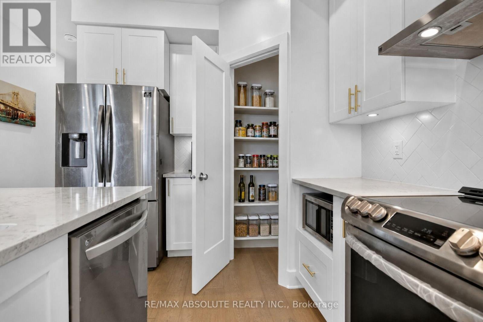 674 PARADE DRIVE - Image 10