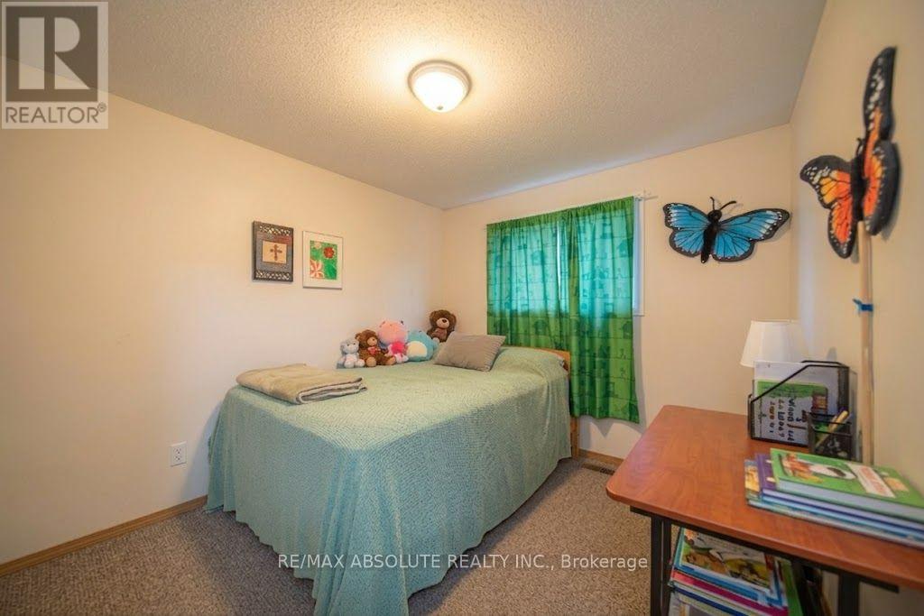 16 A KNOLLSBROOK DRIVE - Image 11