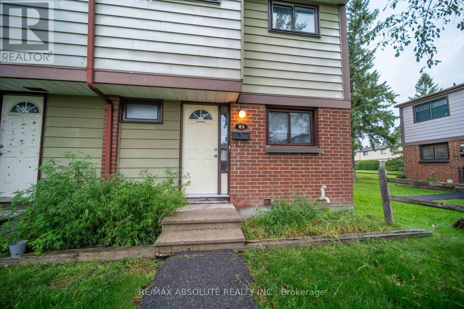 16 A KNOLLSBROOK DRIVE - 2