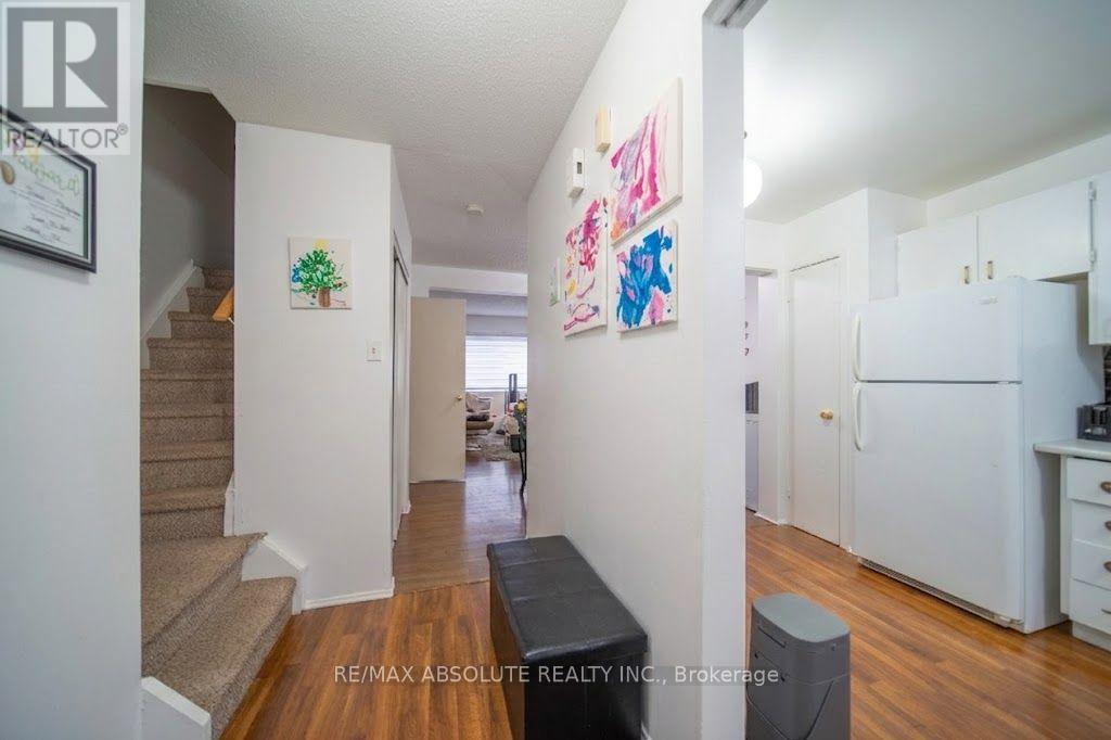 16 A KNOLLSBROOK DRIVE - 4