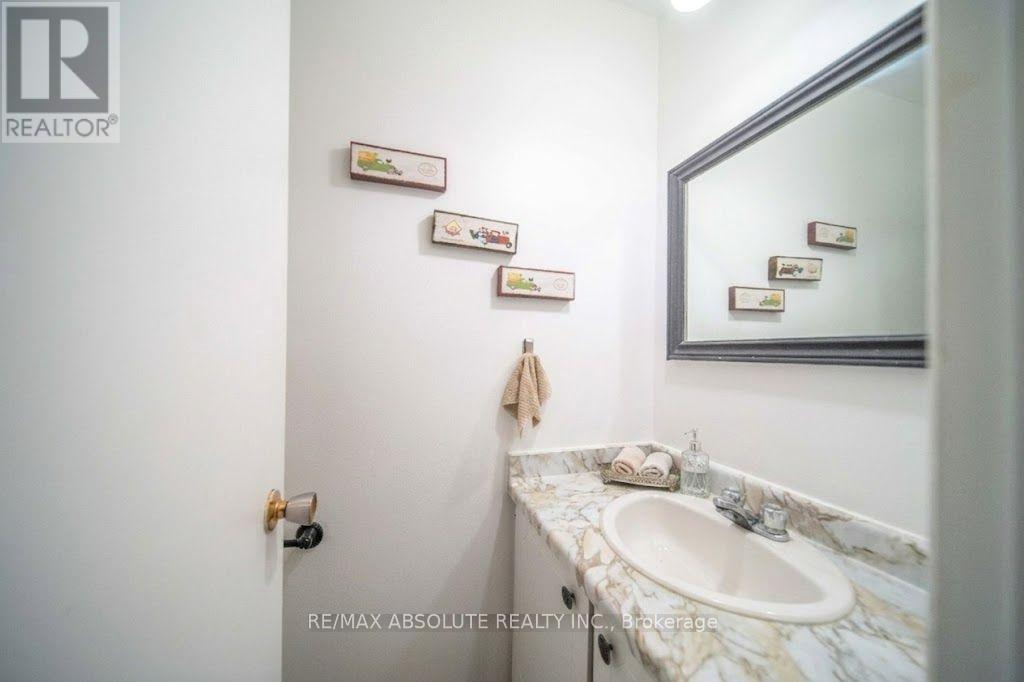 16 A KNOLLSBROOK DRIVE - Image 9