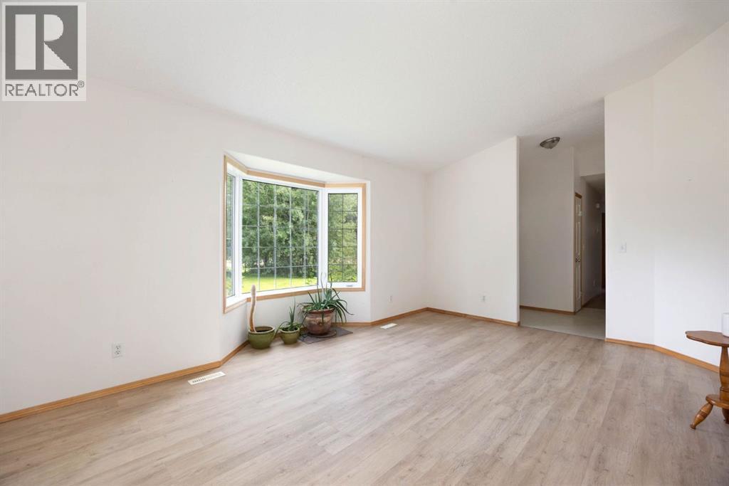 205 Cheecham Drive - Image 3