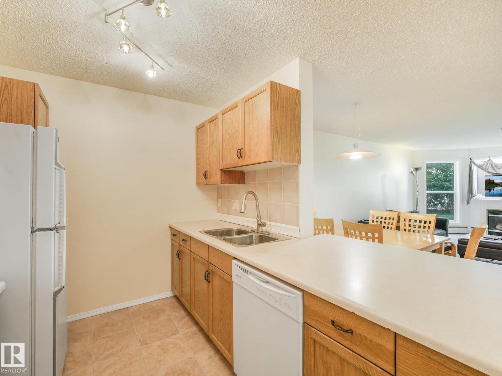 #114 10511 42 AV NW - Image 11