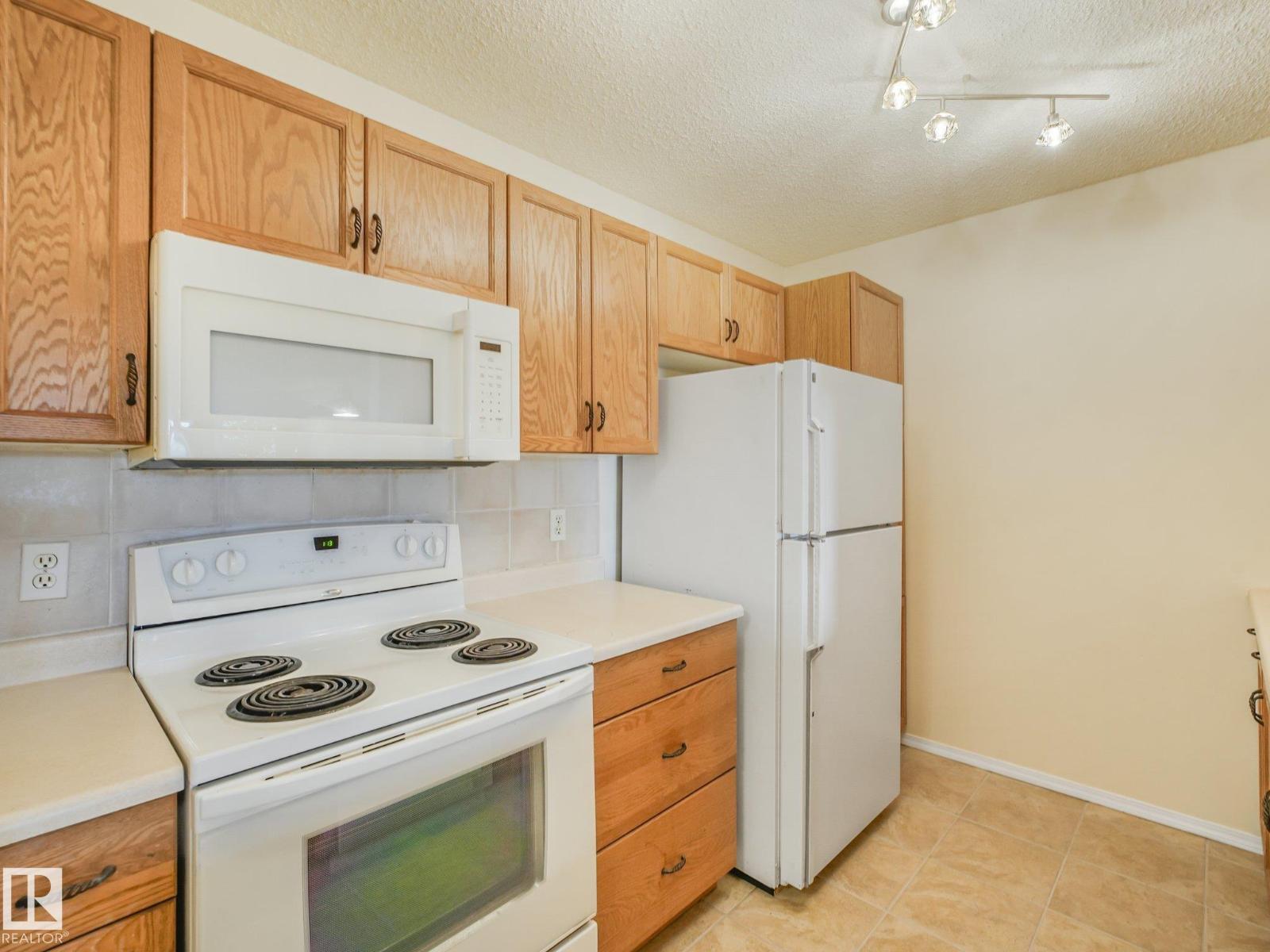 #114 10511 42 AV NW - Image 10